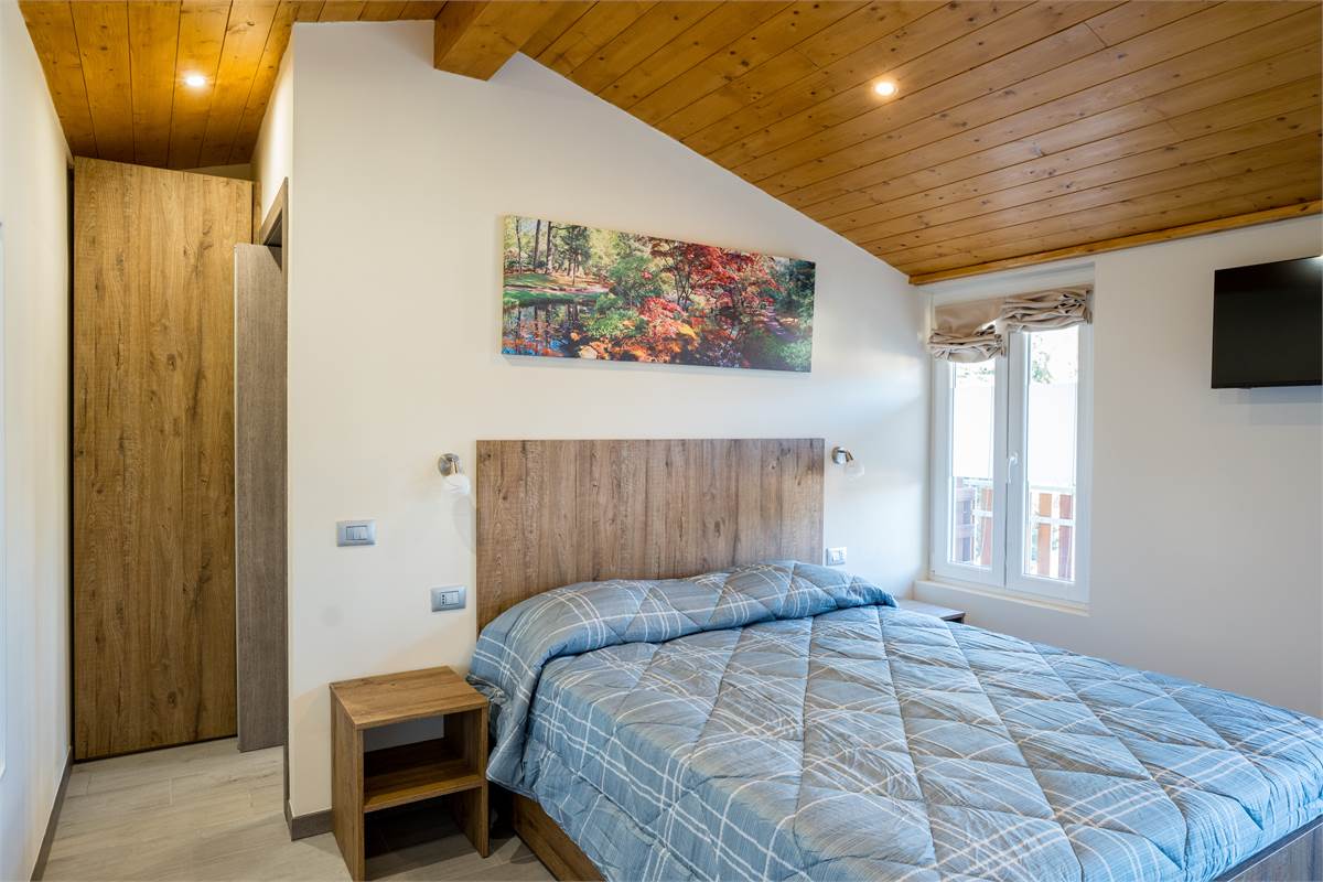 MONOLOCALI E BILOCALI  PIU' SERVIZI