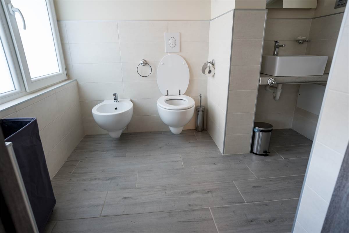 MONOLOCALI E BILOCALI  PIU' SERVIZI