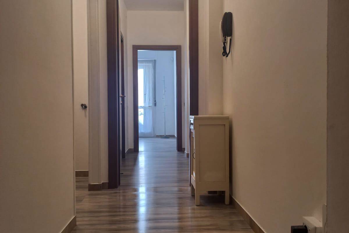 BILOCALE PIU' SERVIZI CON BOX