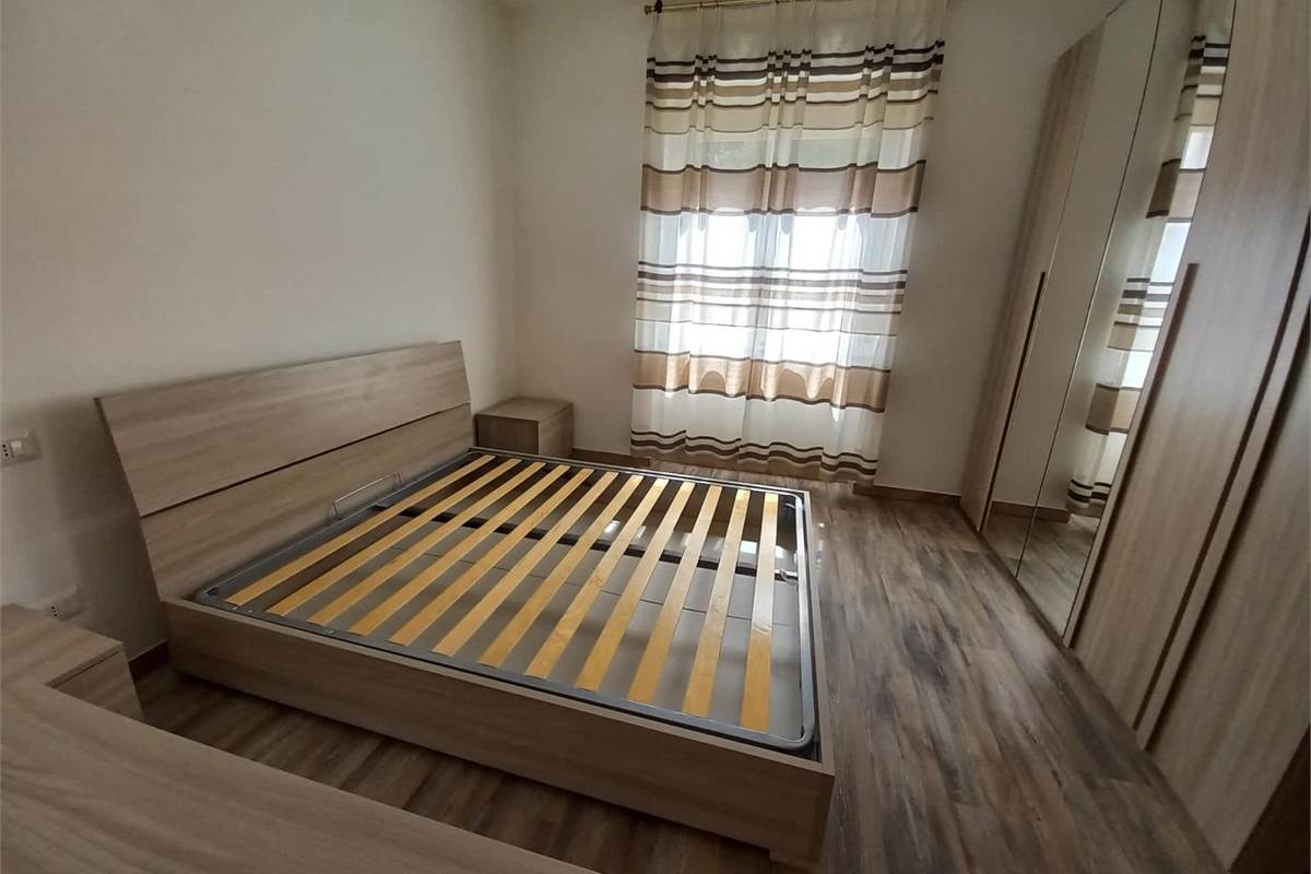 BILOCALE PIU' SERVIZI CON BOX