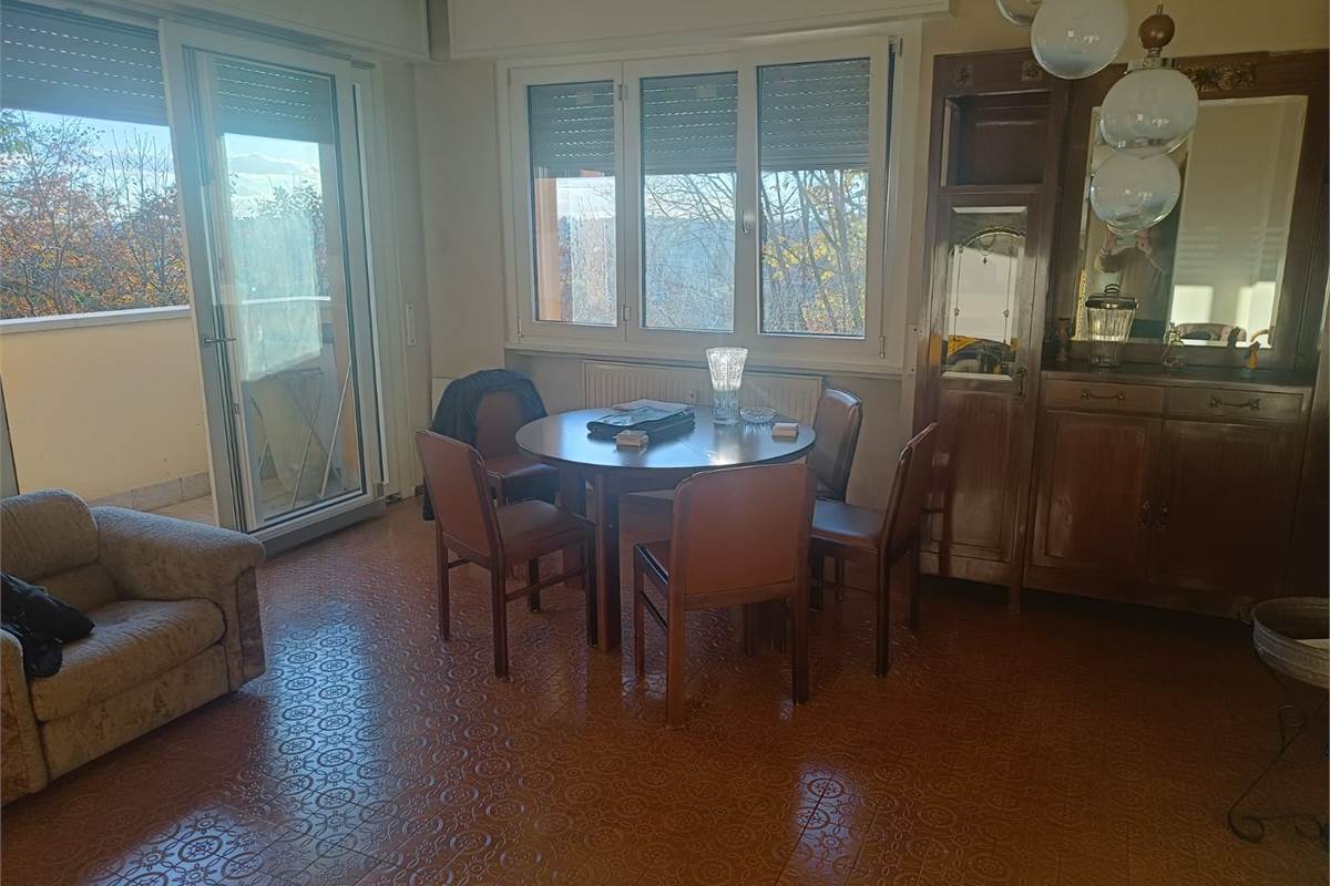 TRILOCALE PIU' SERVIZI CON BOX