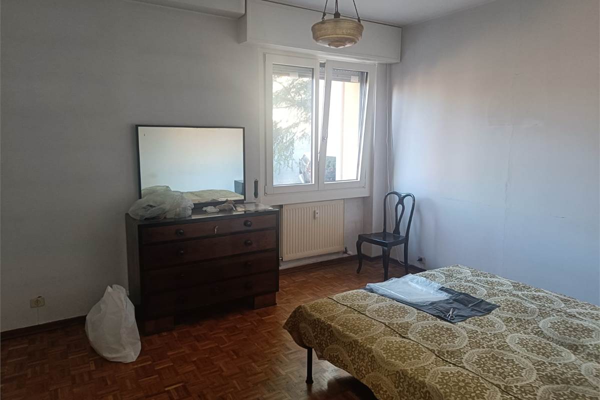 TRILOCALE PIU' SERVIZI CON BOX