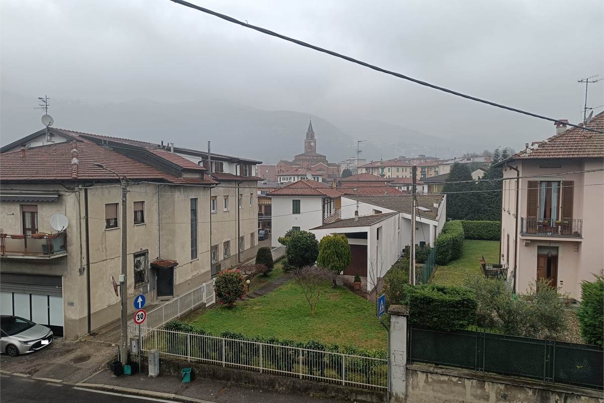 TRILOCALE PIU' SERVIZI CON BOX