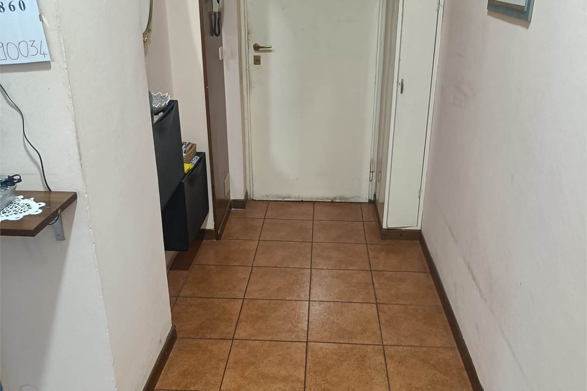 TRILOCALE PIU' SERVIZI CON BOX