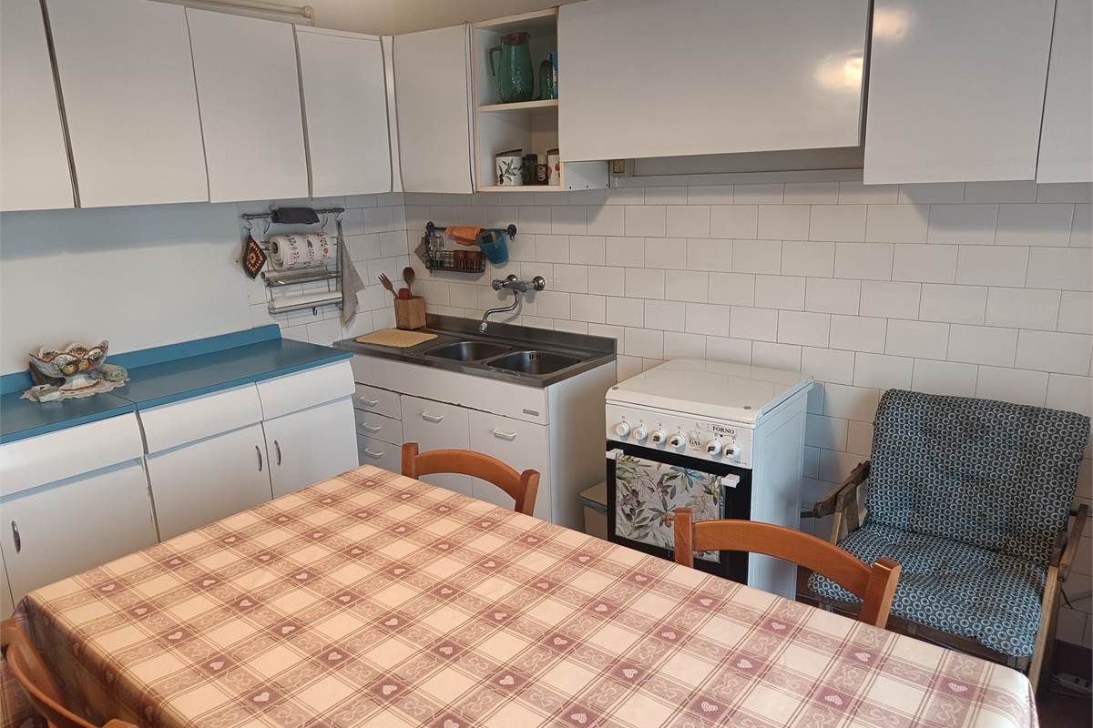 TRILOCALE PIU' SERVIZI CON BOX