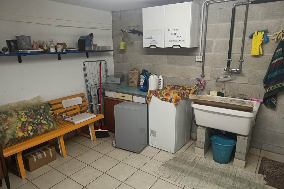 TRILOCALE PIU' SERVIZI CON BOX