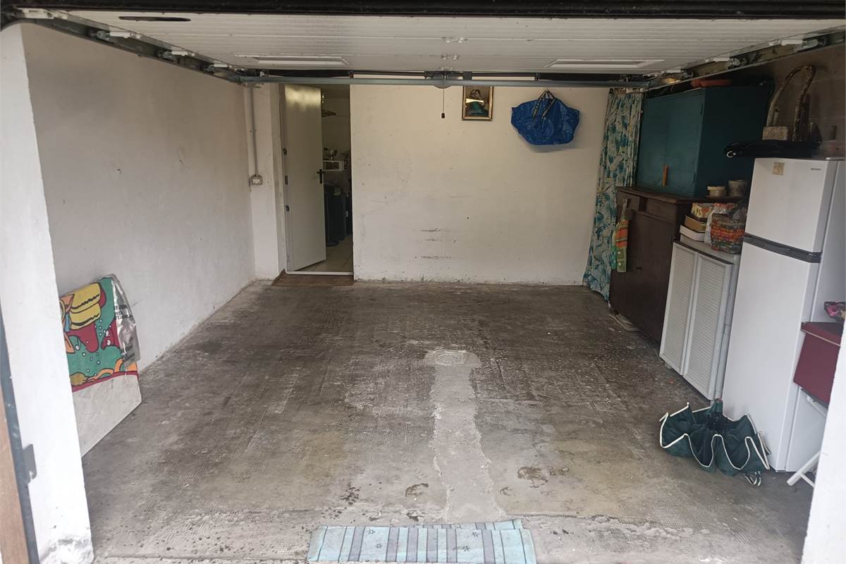 TRILOCALE PIU' SERVIZI CON BOX