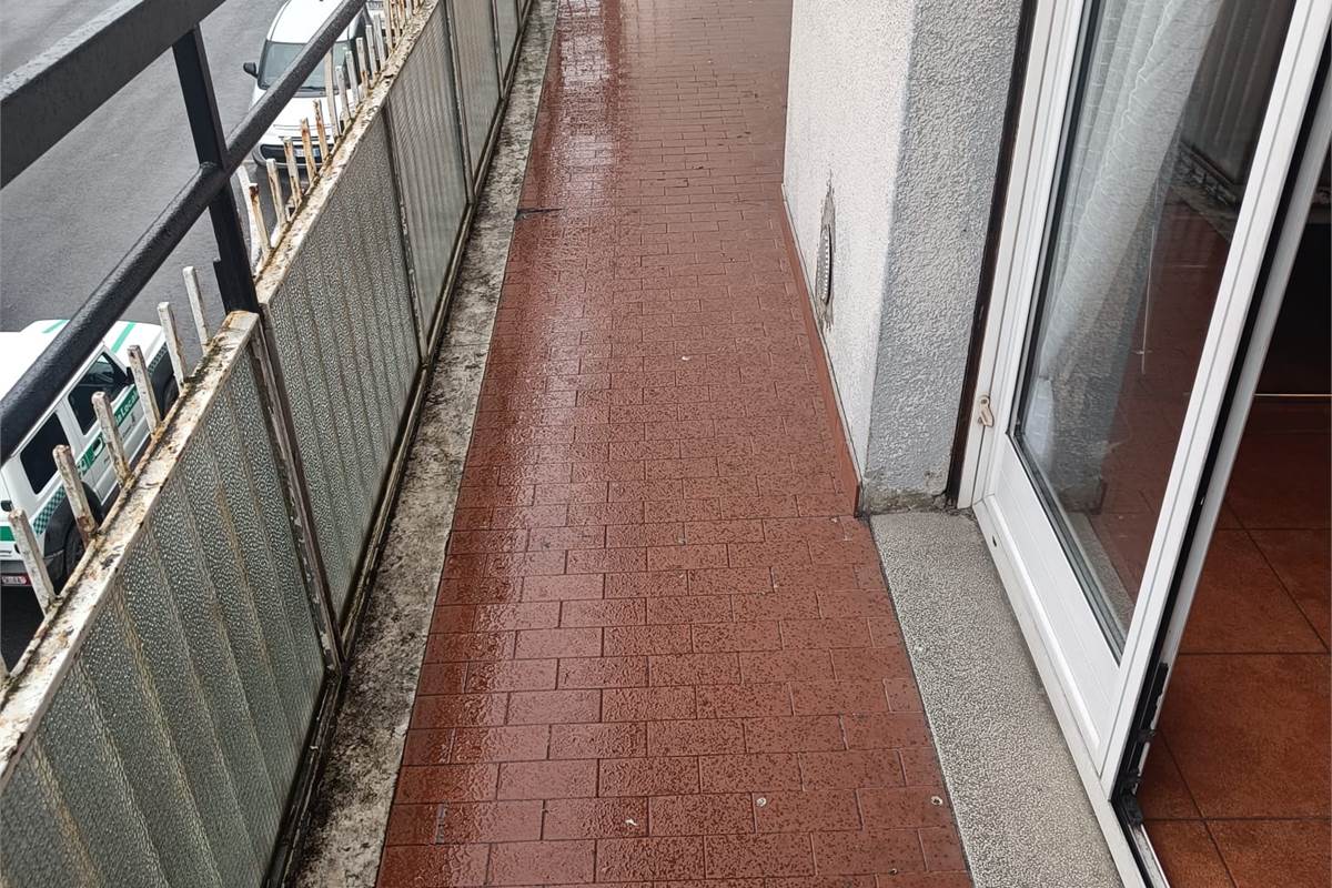 TRILOCALE PIU' SERVIZI CON BOX