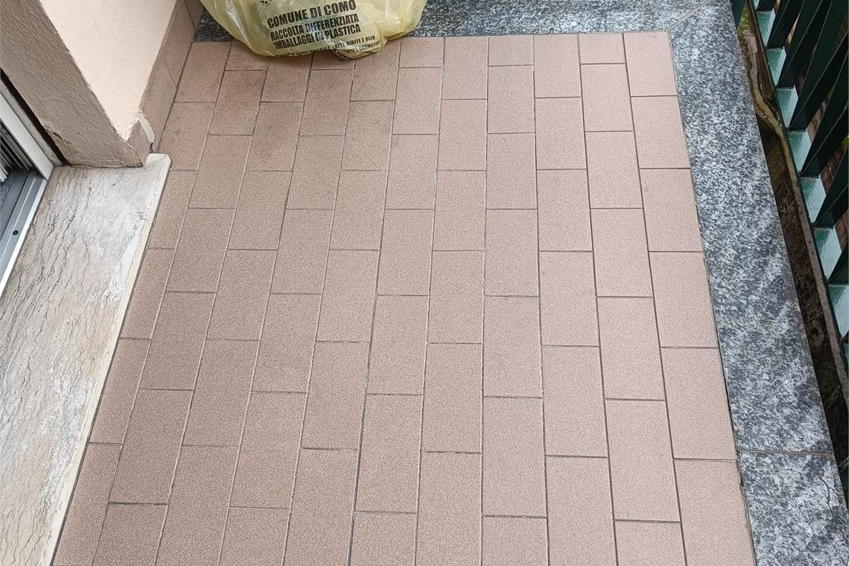 TRILOCALE PIU' SERVIZI CON BOX