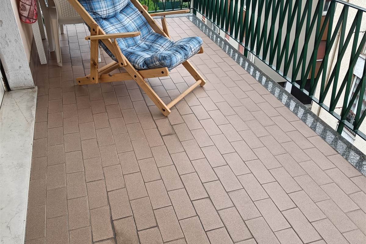 TRILOCALE PIU' SERVIZI CON BOX