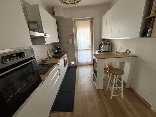 TRILOCALE PIU' SERVIZI CON BOX