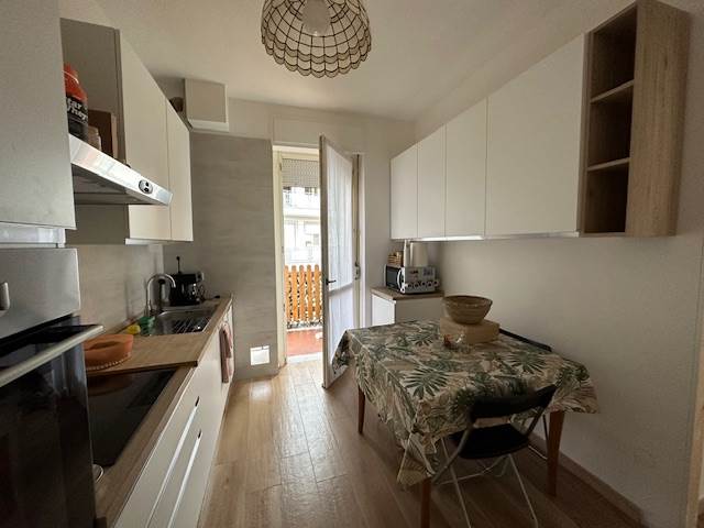 TRILOCALE PIU' SERVIZI CON BOX