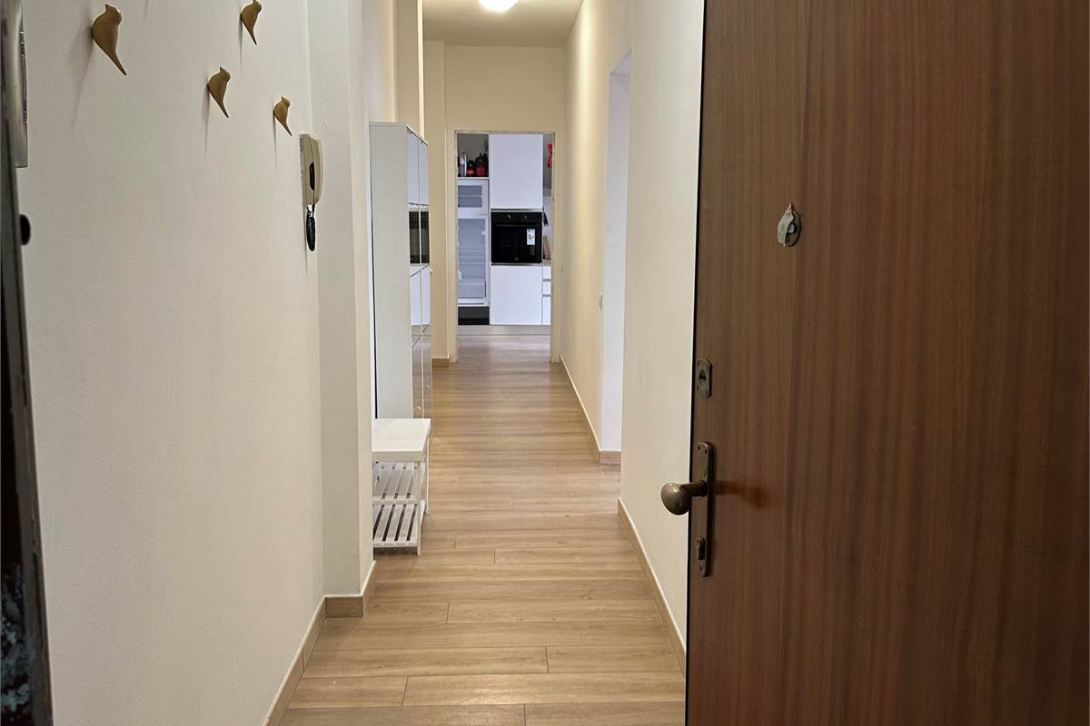 TRILOCALE PIU' SERVIZI CON BOX