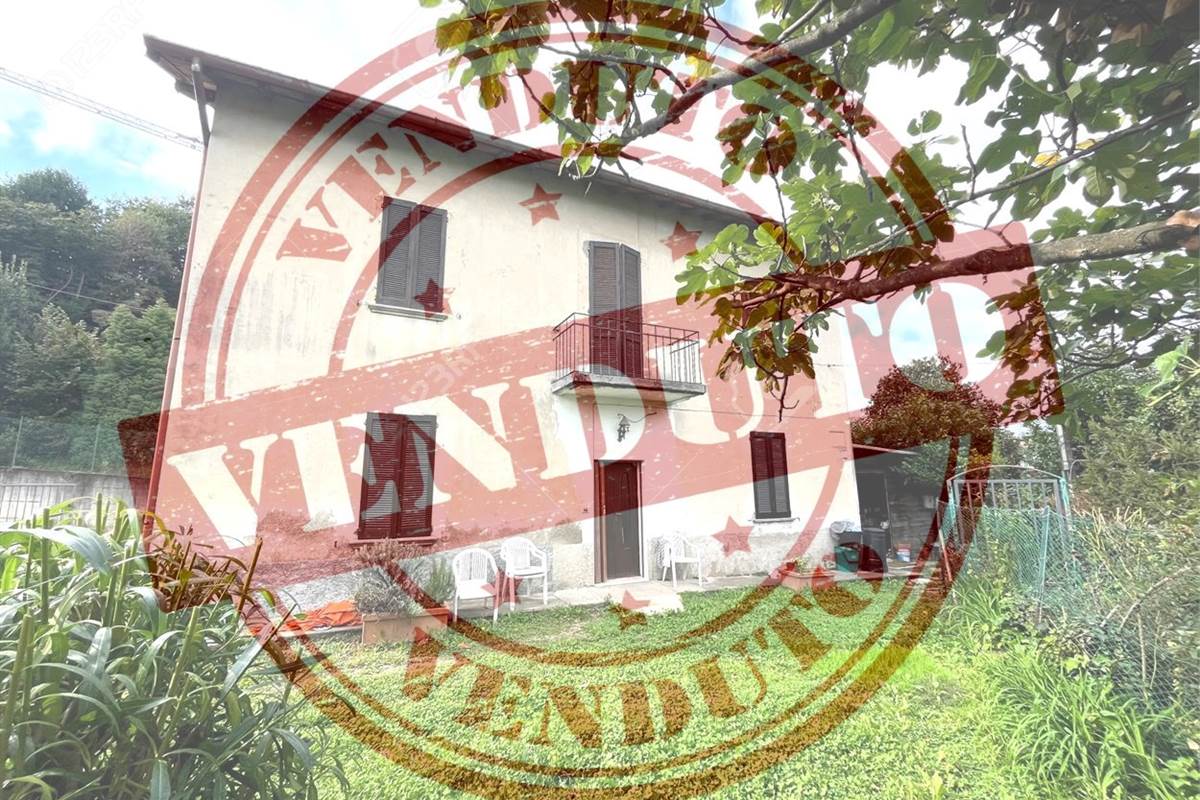 AMPIA CASA SINGOLA DA RISTRUTTURARE
