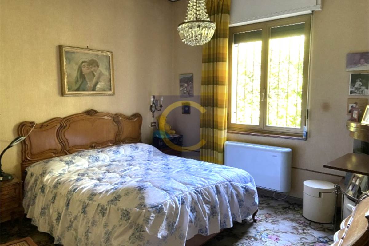 VILLA INDIPENDENTE CON AMPIO GIARDINO PANORAMICO