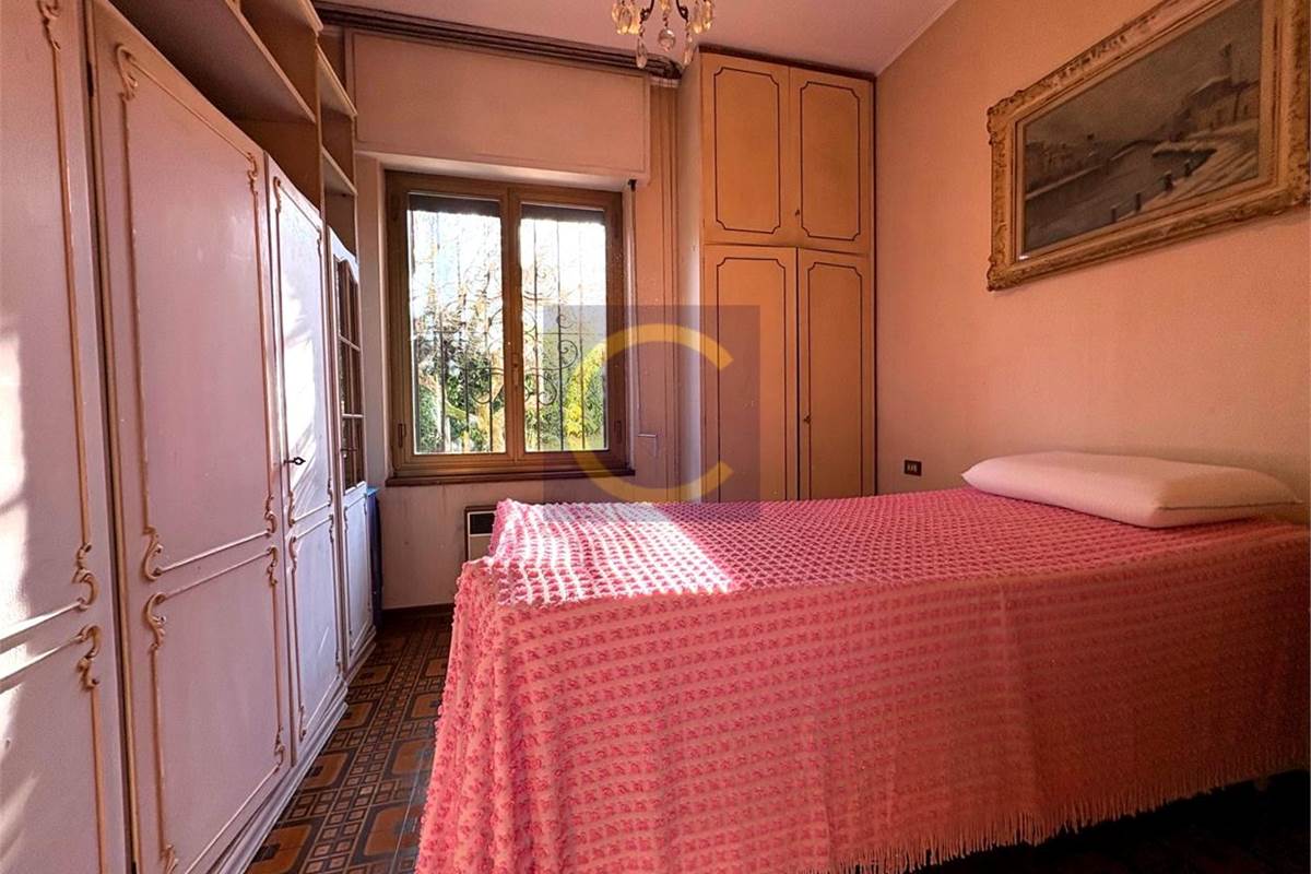 VILLA INDIPENDENTE CON AMPIO GIARDINO PANORAMICO