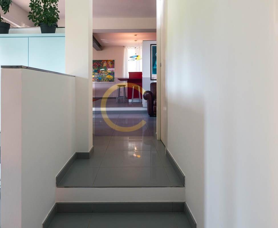 CASA SINGOLA D'EPOCA COMPLETAMENTE RISTRUTTURATA