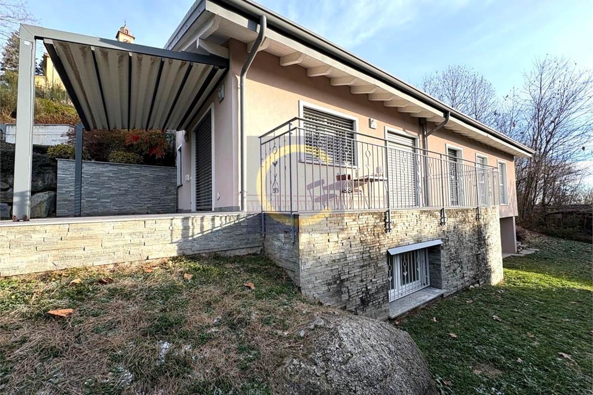 SPLENDIDA E PERFETTA VILLA SINGOLA CON VISTA PANORAMICA