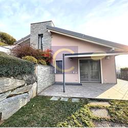 SPLENDIDA E PERFETTA VILLA SINGOLA CON VISTA PANORAMICA