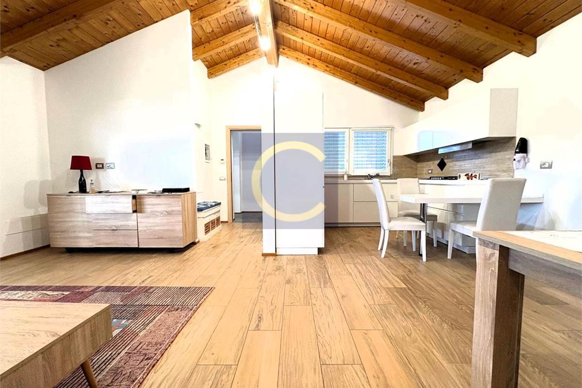 SPLENDIDA E PERFETTA VILLA SINGOLA CON VISTA PANORAMICA