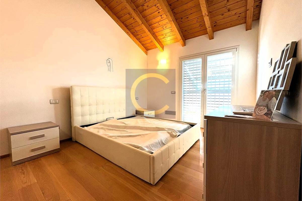 SPLENDIDA E PERFETTA VILLA SINGOLA CON VISTA PANORAMICA