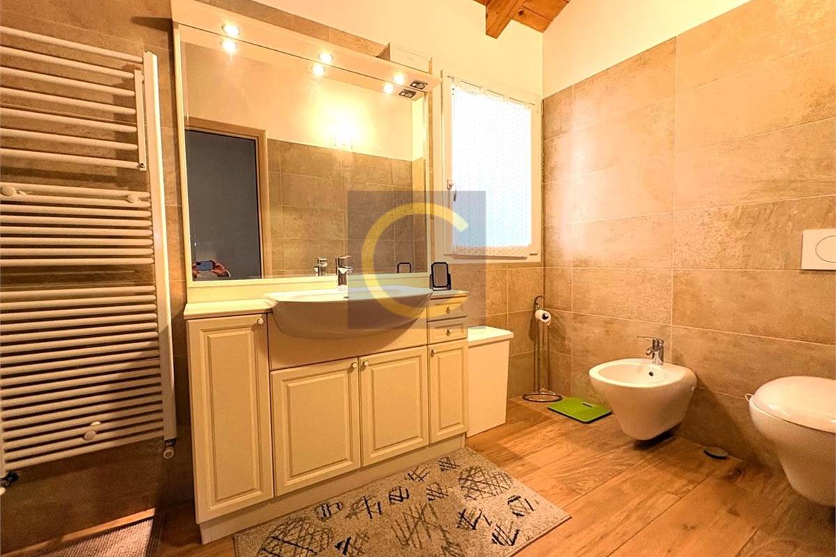 SPLENDIDA E PERFETTA VILLA SINGOLA CON VISTA PANORAMICA