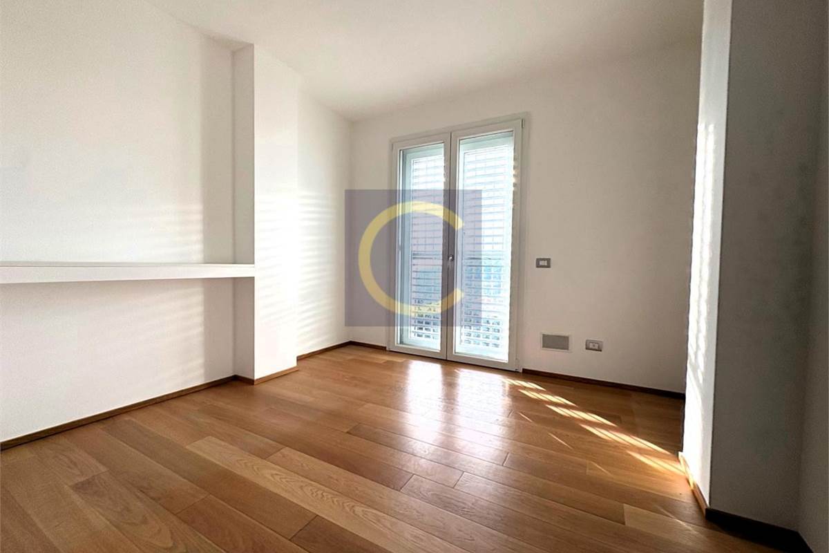 SPLENDIDA E PERFETTA VILLA SINGOLA CON VISTA PANORAMICA