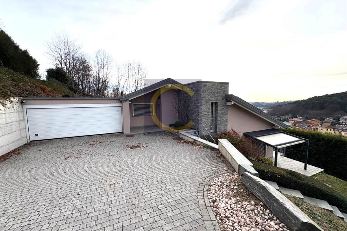 SPLENDIDA E PERFETTA VILLA SINGOLA CON VISTA PANORAMICA