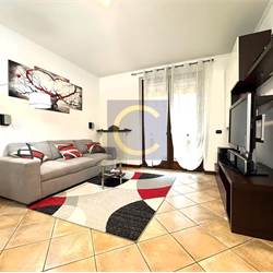 PERFETTO TRILOCALE CON TERRAZZO E BOX