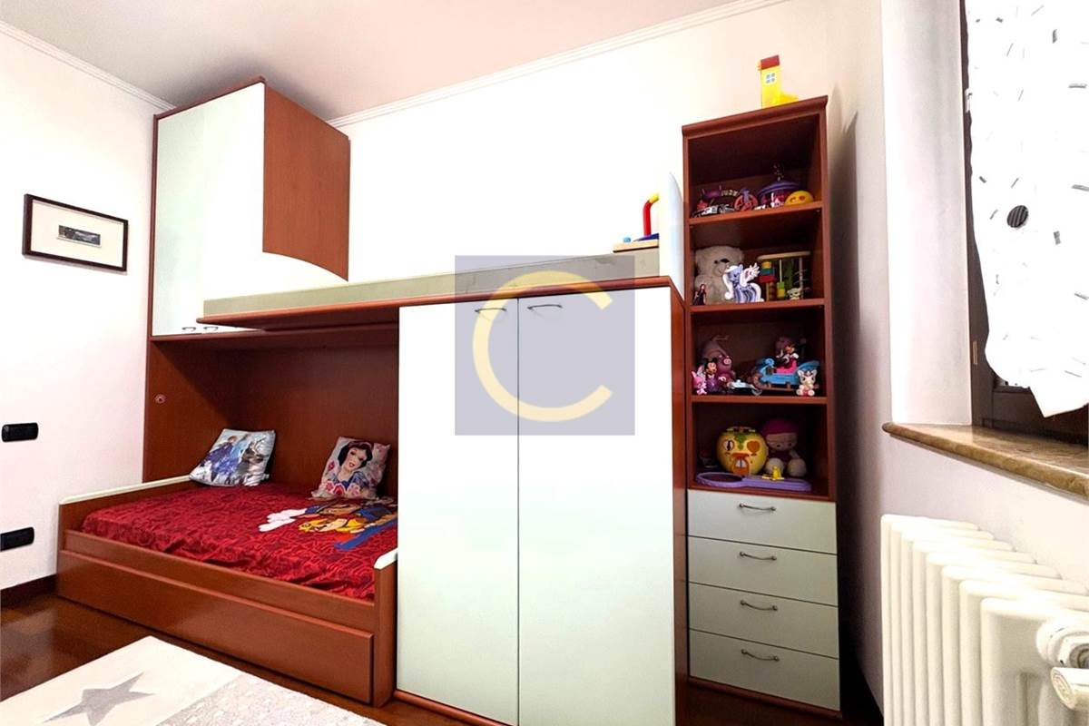 PERFETTO TRILOCALE CON TERRAZZO E BOX