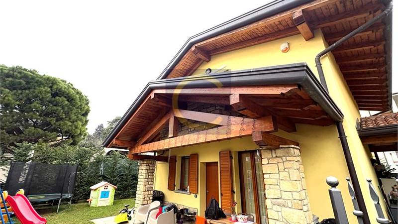 PERFETTO VILLINO SINGOLO IN ZONA TRANQUILLA E CENTRALE