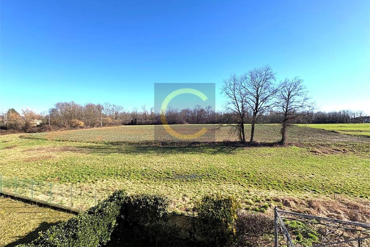 LIBERO TRILOCALE CON BOX E CANTINA