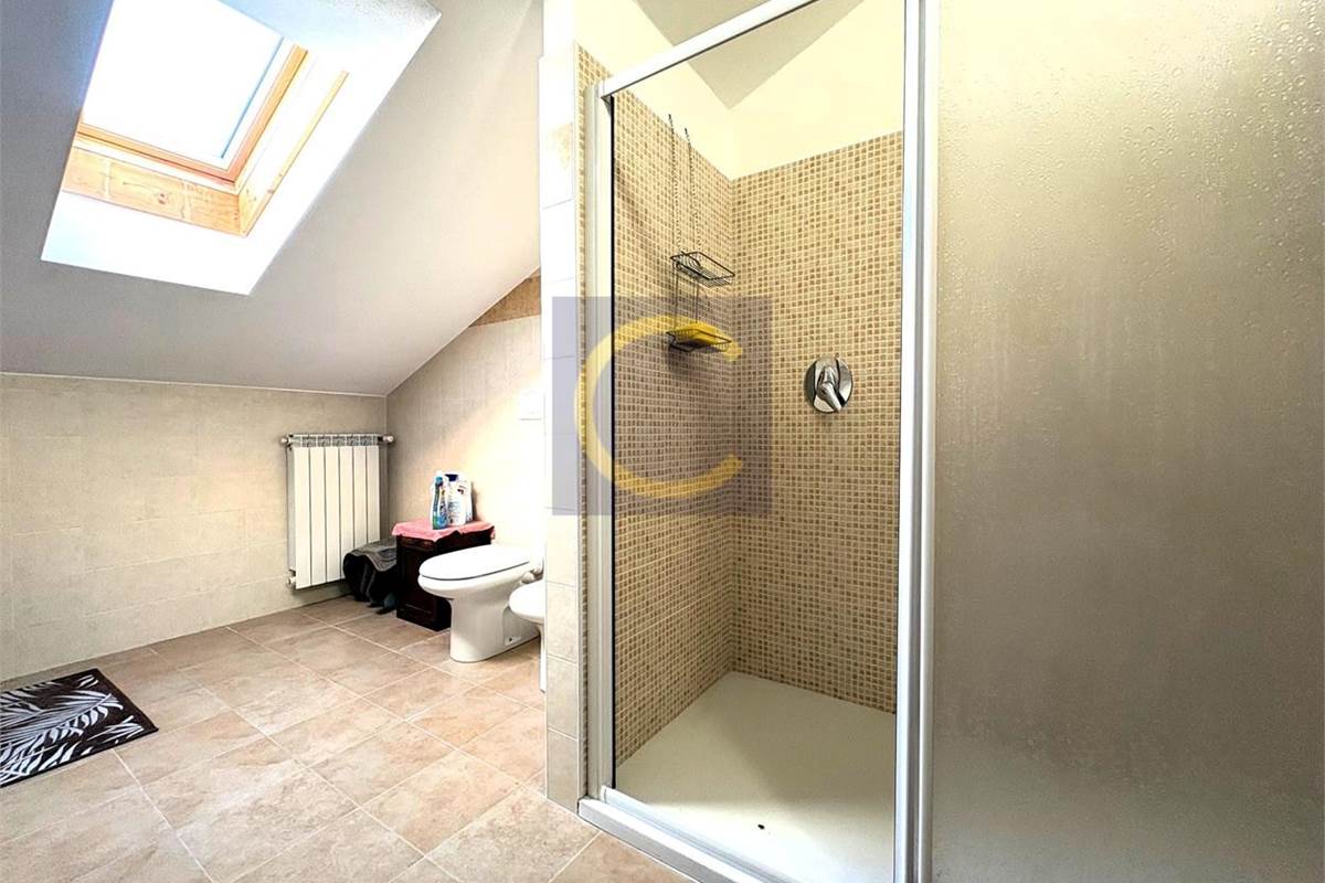 LIBERO TRILOCALE CON BOX E CANTINA