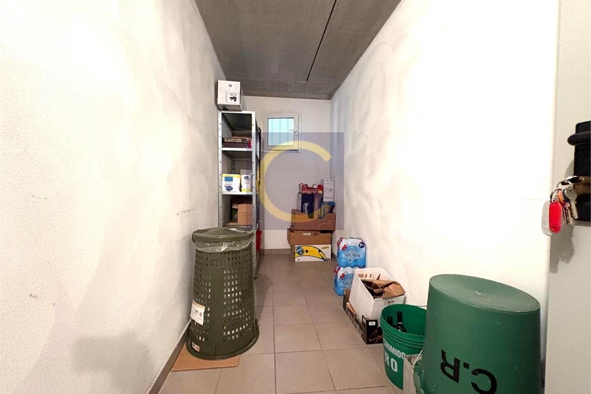 LIBERO TRILOCALE CON BOX E CANTINA