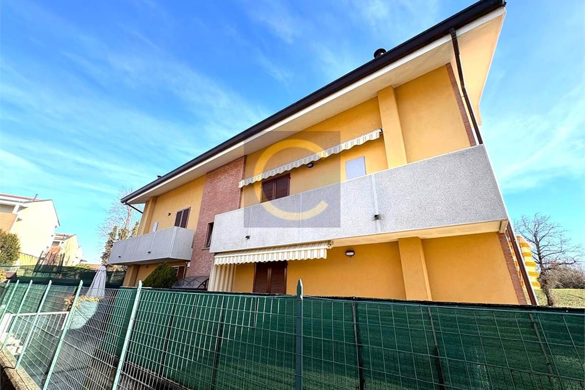 LIBERO TRILOCALE CON BOX E CANTINA