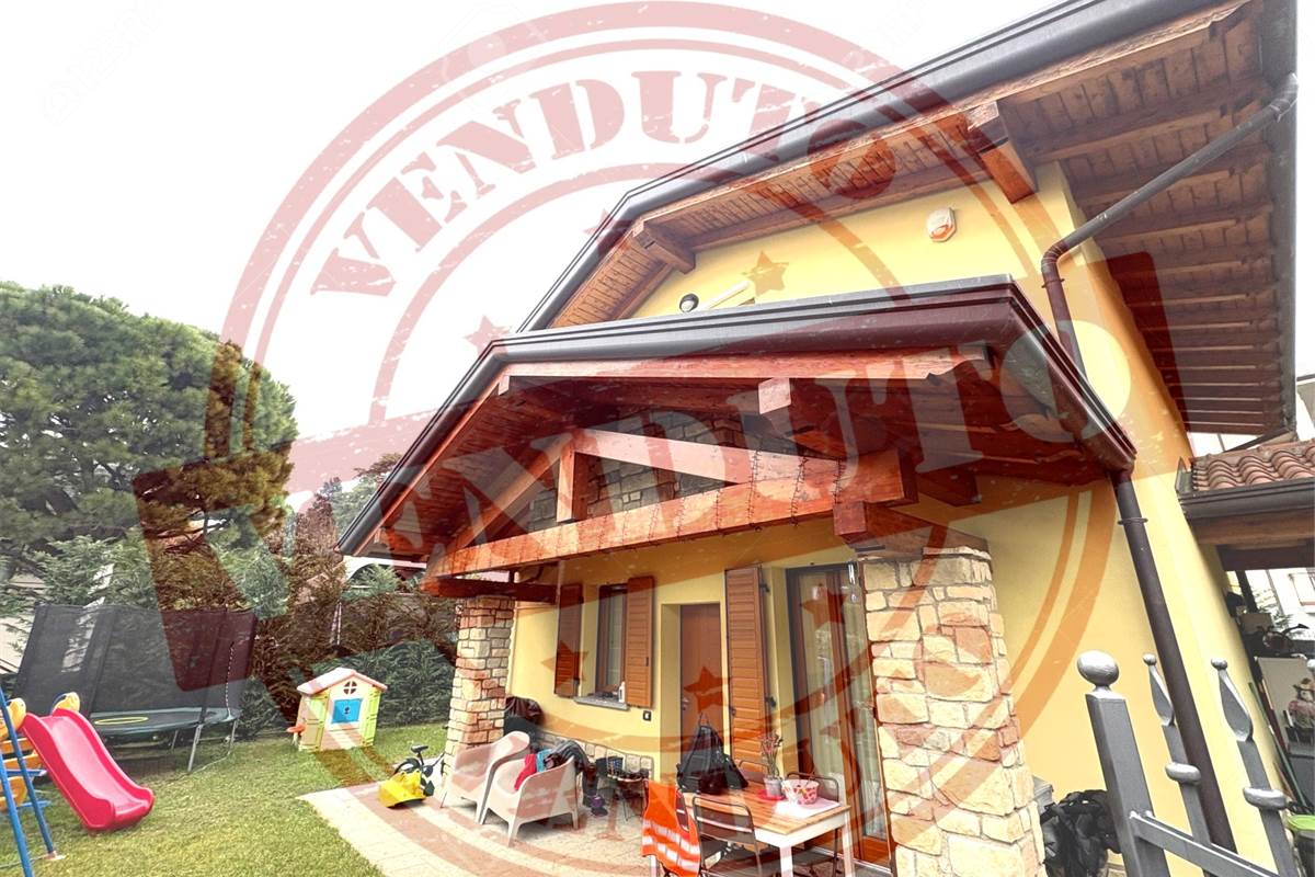 PERFETTO VILLINO SINGOLO IN ZONA TRANQUILLA E CENTRALE