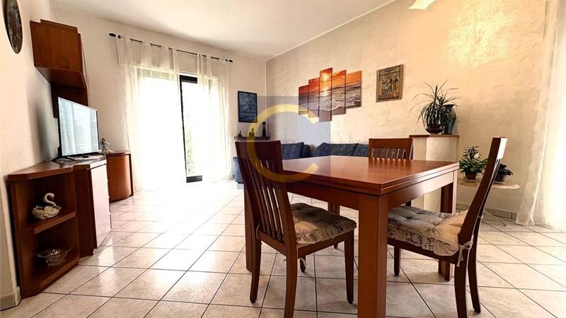 PERFETTO TRILOCALE IN BIFAMILIARE CON GIARDINO PRIVATO