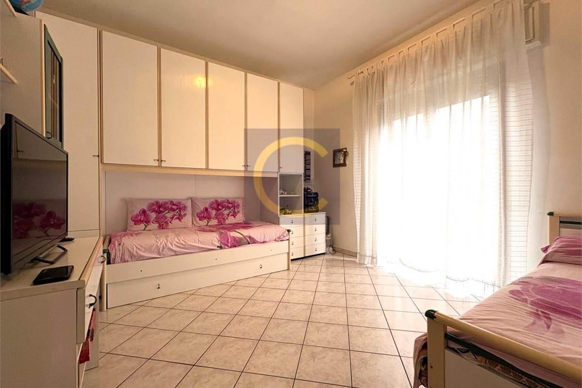 PERFETTO TRILOCALE IN BIFAMILIARE CON GIARDINO PRIVATO