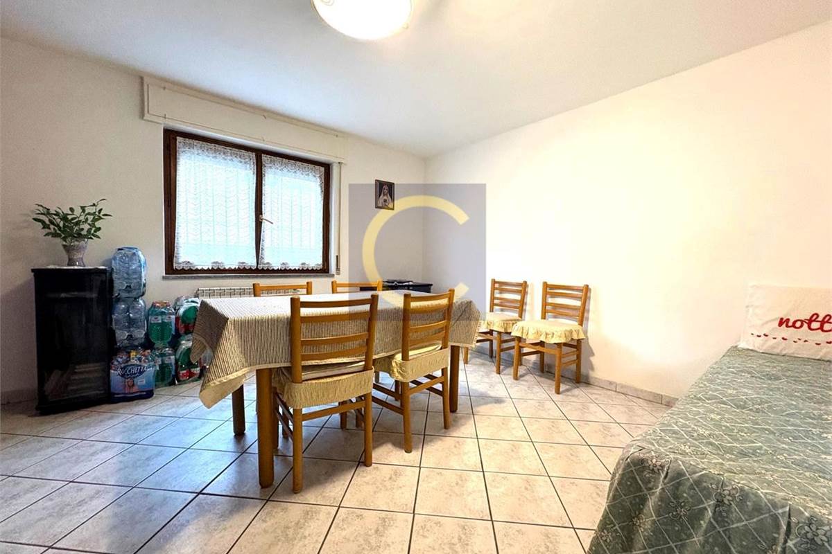 PERFETTO TRILOCALE IN BIFAMILIARE CON GIARDINO PRIVATO