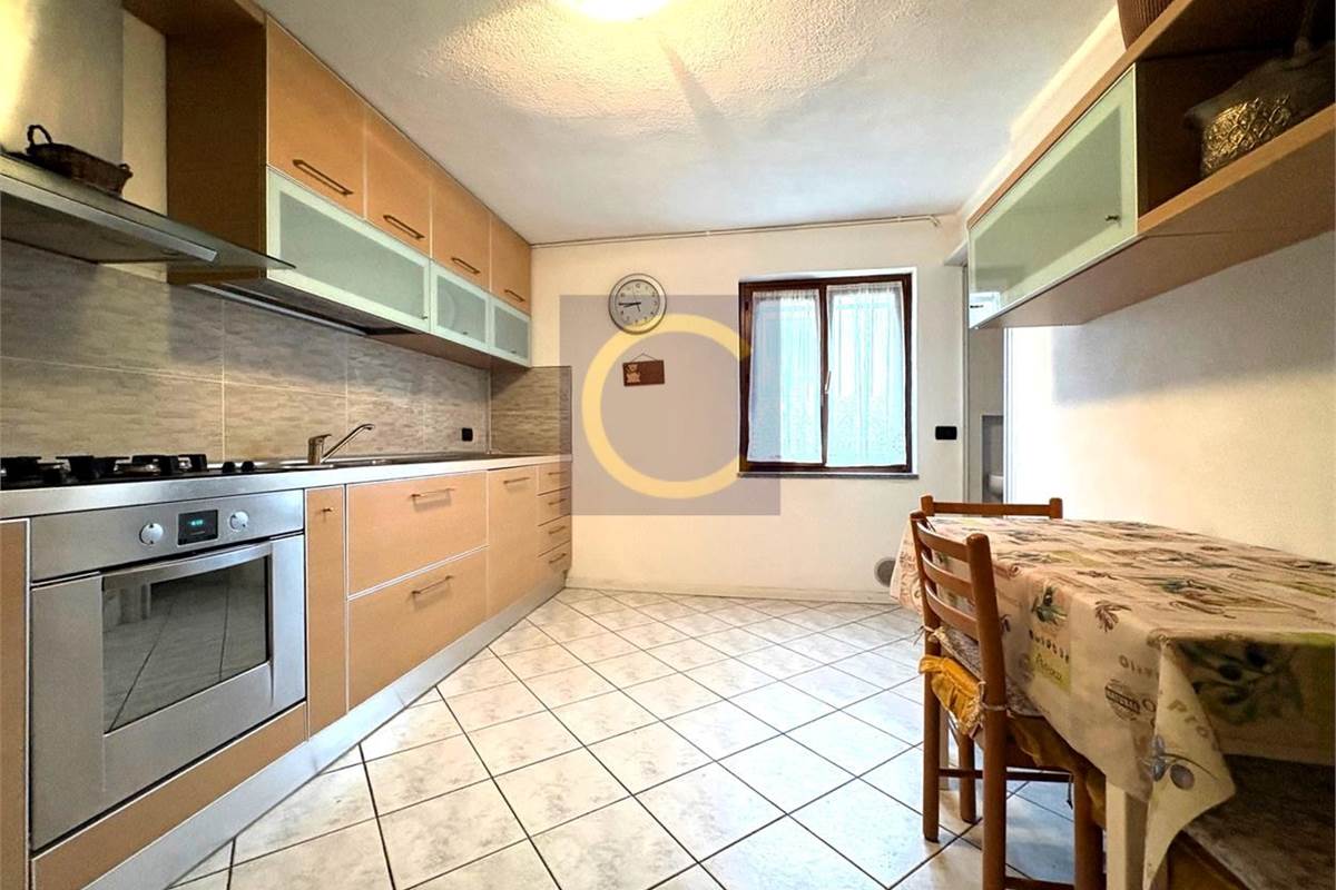 PERFETTO TRILOCALE IN BIFAMILIARE CON GIARDINO PRIVATO