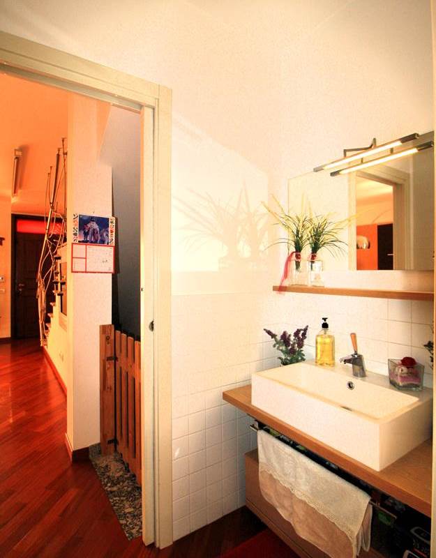 VILLETTA A SCHIERA IN TRANQUILLA RESIDENZA