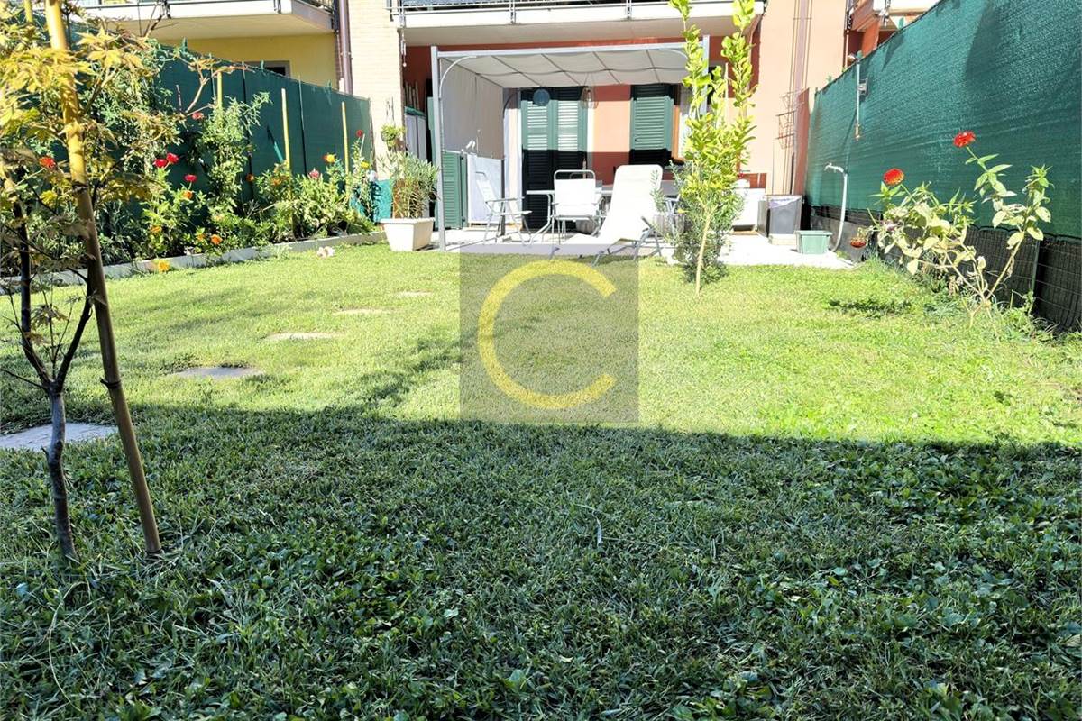 RECENTE APPARTAMENTO TRILOCALE CON GRANDE GIARDINO PRIVATO