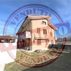 LIBERO TRILOCALE CON BOX E CANTINA