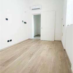 Rif. 9046 - Erba/Ufficio