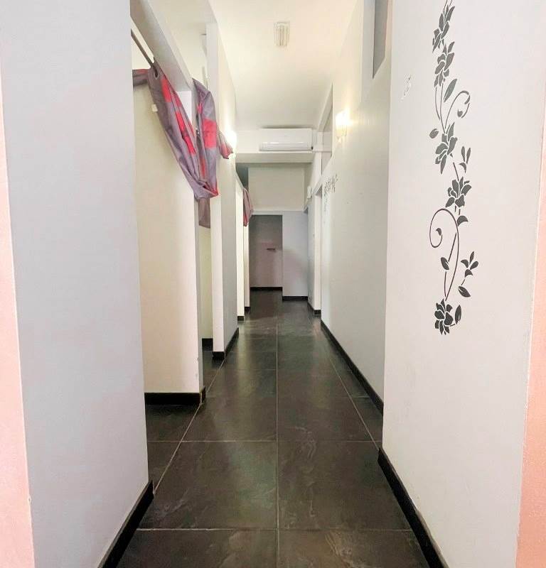 Rif. 9020 - Alzate Brianza/Negozio