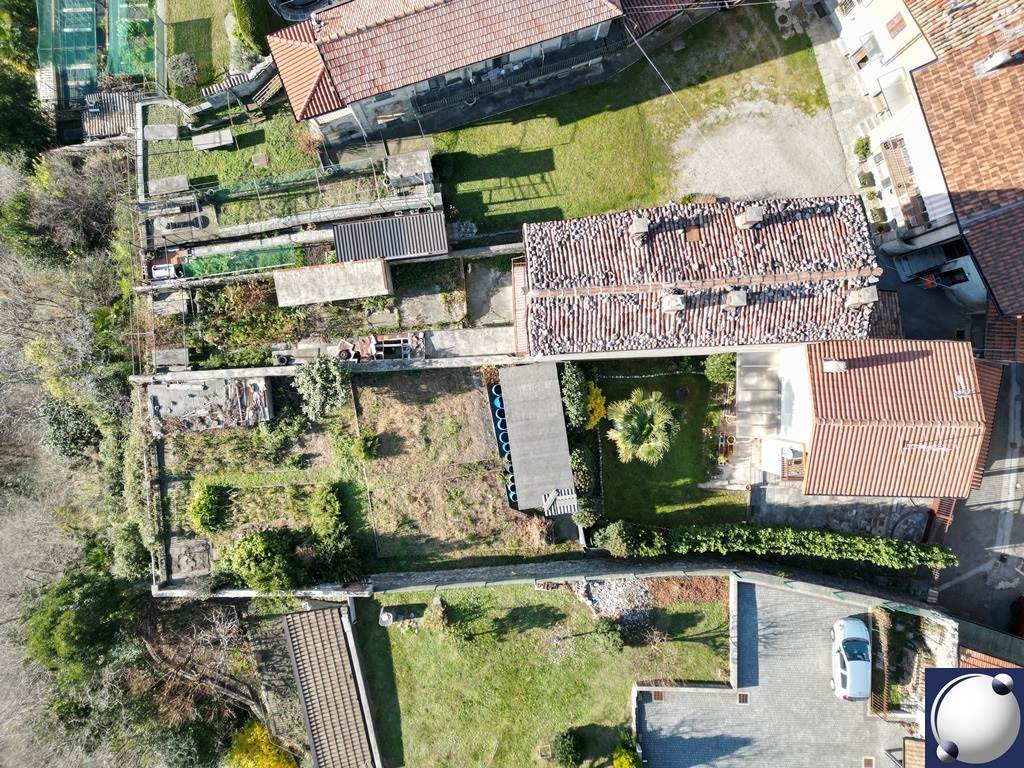 Rif. 10520 - Castelmarte/Porzione di casa