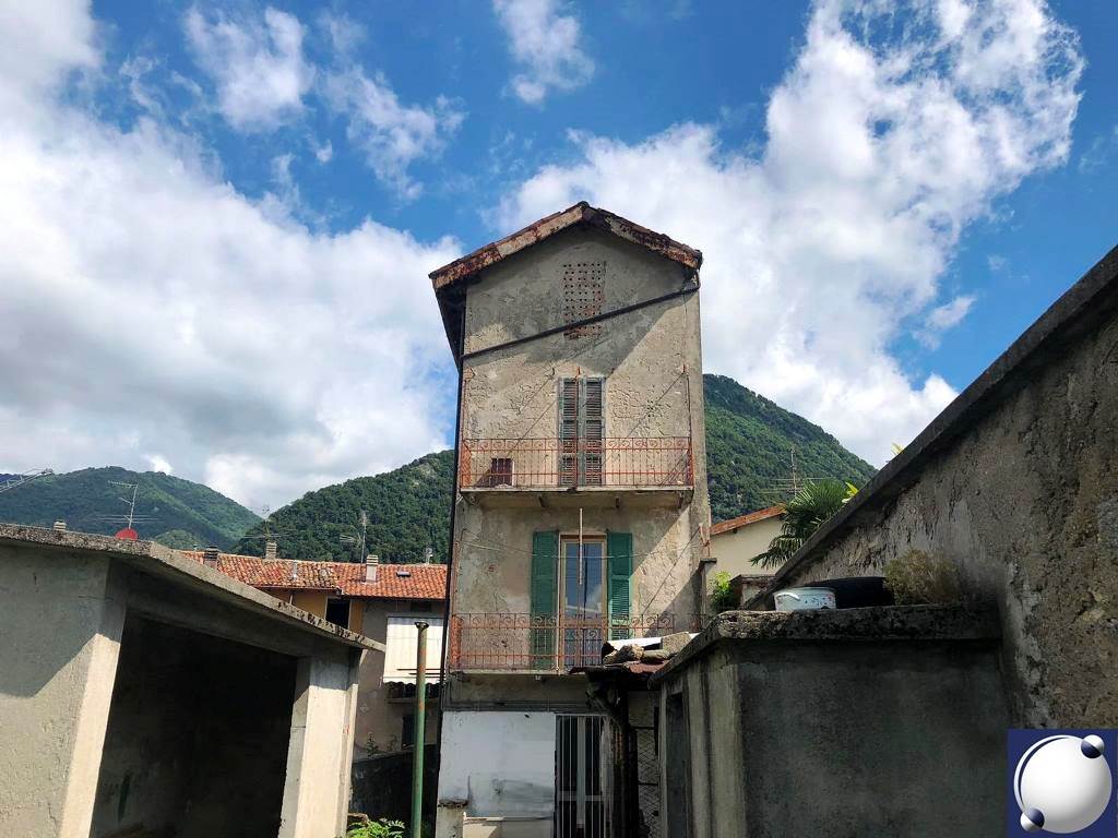 Rif. 10520 - Castelmarte/Porzione di casa