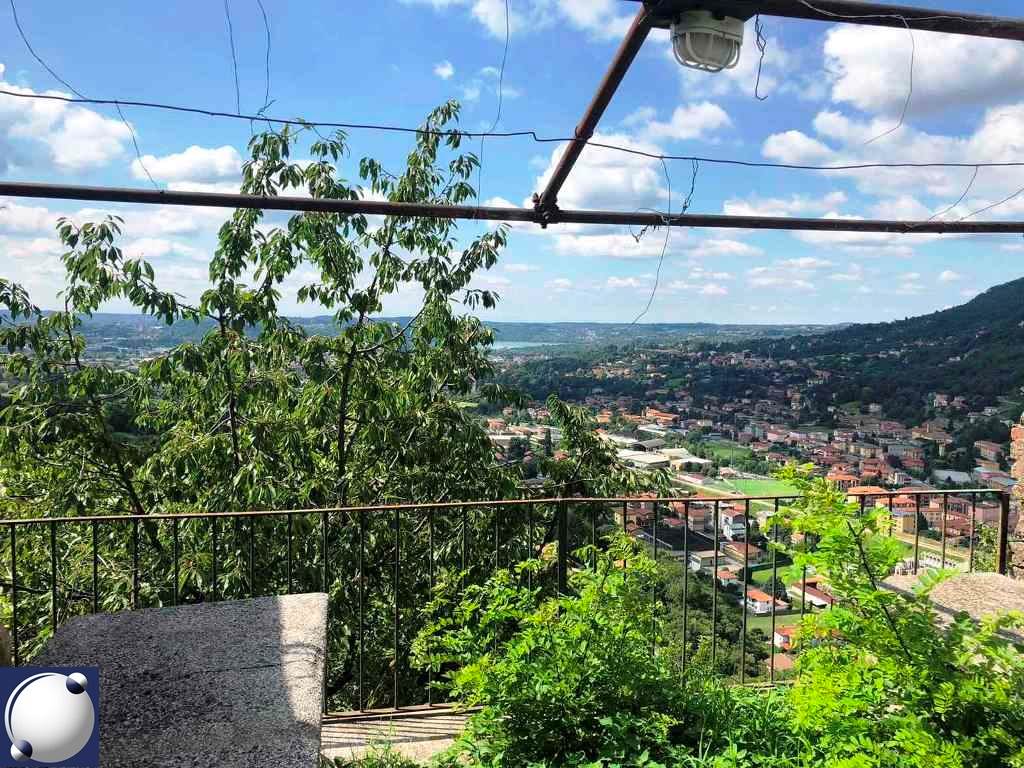 Rif. 10520 - Castelmarte/Porzione di casa