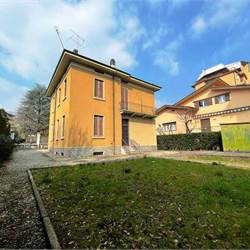 Rif. 7084 - Erba/Villa
