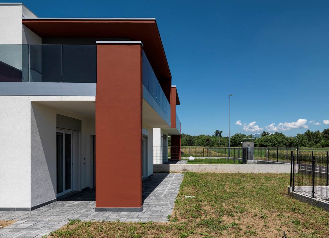 VILLA INDIPENDENTE CON GIARDINO